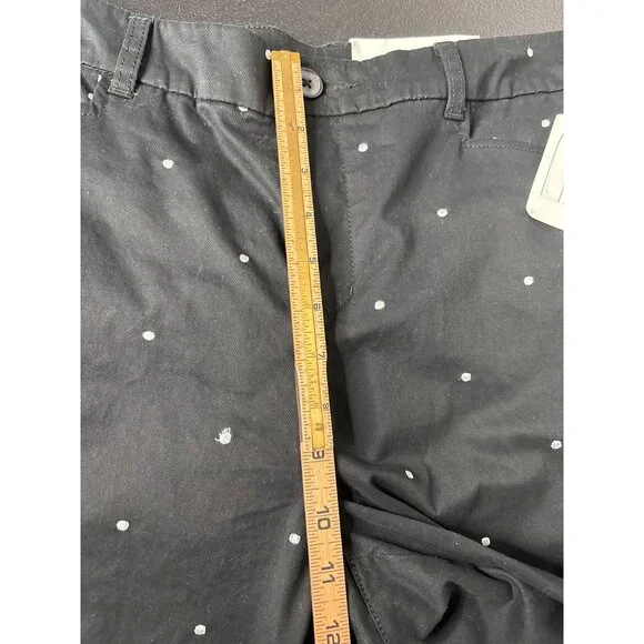 Croft & Barrow Women's Black Polka Dot Slimming Capri Pants Size M - Picture 8 of 10